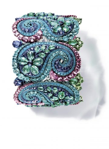 Chopard cuff set with pear-shaped and cabochon emeralds, Paraiba tourmalines, blue and pink sapphires, amethysts, tsavorites, tanzanites, apatites and diamonds.