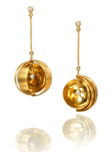 Jóia earrings by Rose Carvalho